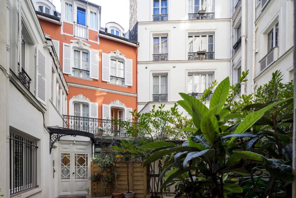 Quartier Saint-Georges Apartment | Yuna Blanche - Serviced Apartments