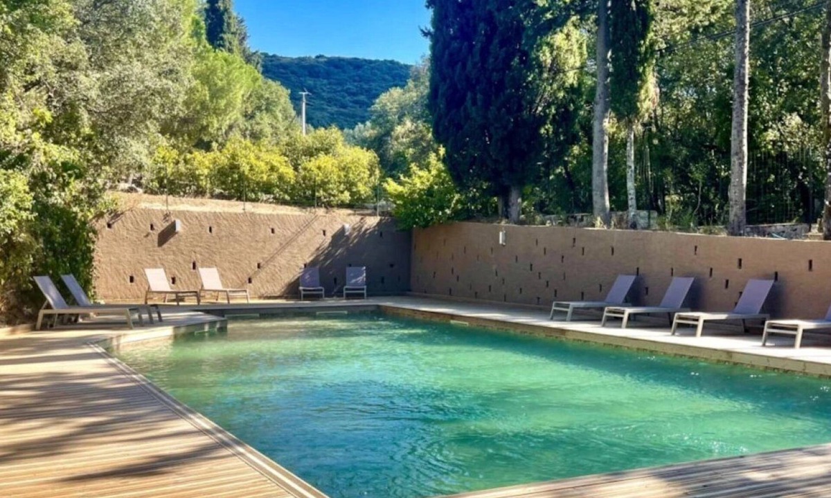 Sartene House | ZEcamping 3* chiens acceptés piscine et bar restaurant