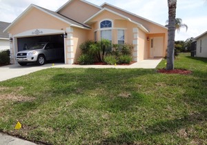 10 Min From Disney,wi-fi,netflix, gas heated private pool,2 masterbed, sleeps 8