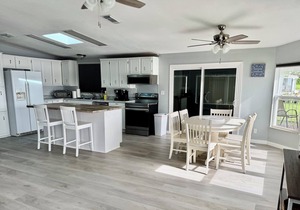 2-bedroom home 5 miles to Disney on Lake. Four Corners. Vista Del Lago amenities