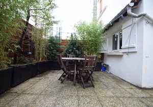 2-room apartment with terrace, near Paris