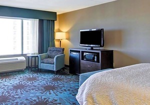 2-Star Hotel ∙ Hampton Inn by Hilton Toronto Airport Corporate Centre