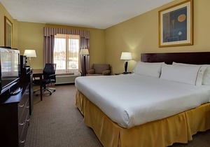 2-Star Hotel ∙ Holiday Inn Express Sebring, an IHG Hotel