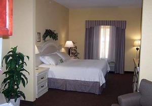 2-Star Hotel ∙ Holiday Inn Express Sebring, an IHG Hotel