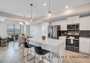 2BD/2BA condo close to Disney at Storey Lake #96