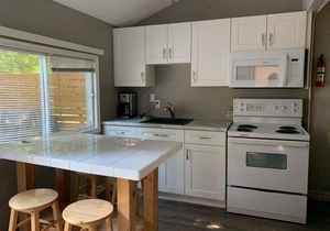 3 Bedroom cottage in the Heart of Sauble Beach