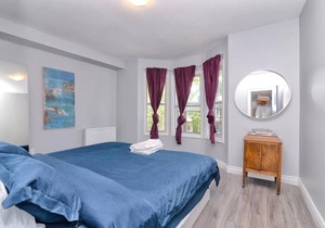 3 Bedroom Leslieville Flat With Roof Terrace