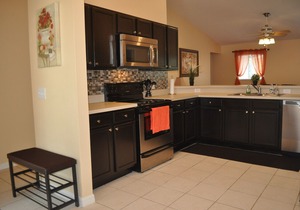4 bedroom / 2 bathroom Villa 10 Minutes To Disney With Private Pool