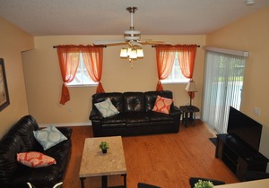 4 bedroom / 2 bathroom Villa 10 Minutes To Disney With Private Pool
