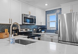 4 Bedroom/3 Bath With Amazing Views, You can Have It All! Modern Condo designed for comfort and Sty