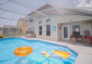 4 bedroom villa with view of Disney fireworks