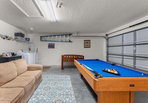 4 BR No carpet Just Remodeled Unit SR1205