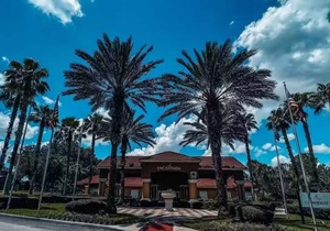 5 miles to Disney/Private pool/great for family