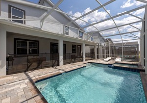 840DSD: Elegant Family Friendly 7-bed/5-bath