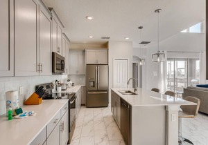 871 DS - Exquisite 5BR Retreat with Pool