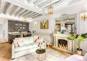 98 Rue de Richelieu Spacious Apartment
