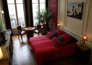 A Room In Paris