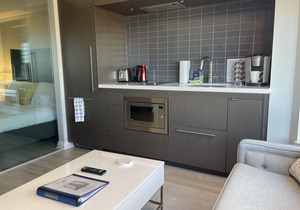 Apartment fully furnished in the hart of Toronto Yorkville close to University.