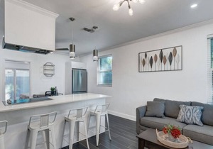 APT 3 · Hyde Park/ Bayshore Blvd Private Suite