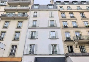 Arc de Triomphe modern studio stay