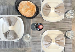 Arc de Triomphe modern studio stay