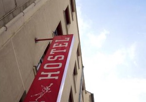 Bastille Hostel
