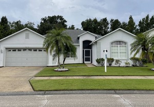 Beautiful 4 Bd 3 Ba House w/ solar*** pool heating near Disney.