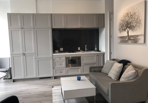 Beautiful Apartment in the Heart of Yorkville