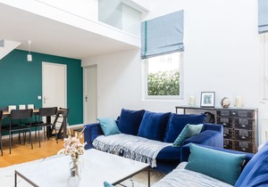 Beautiful Blues in Batignolles, by Veeve