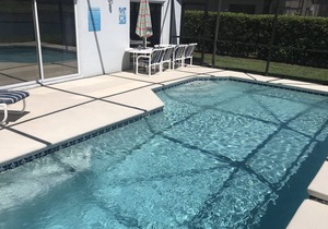 Beautiful Lake View Villa with Private Enclosed Pool / Games Rm / WiFi / HD TV’s