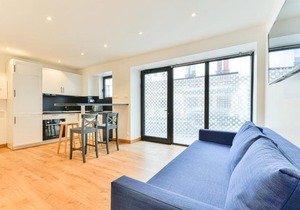 Beautiful town house Buttes Chaumont/Belleville !