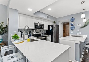 Book 3 Nights Get 4th Free* Beautiful Condo* New Six Seat Golf Cart* Water View*