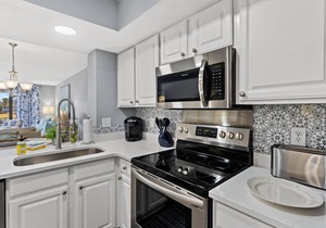 Book 3 Nights Get 4th Free* Beautiful Condo* New Six Seat Golf Cart* Water View*