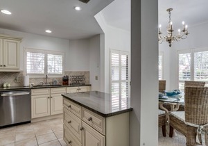 Book 3 Nights & Get 4th Free* Charming Cottage W/Golf Cart* Pool & Beach Access