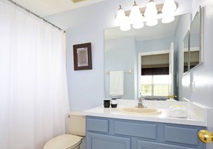 Bright 6 bedroom pool home in Kissimmee - Spa and games room