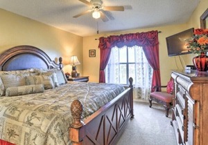 Bright and Spacious 6 BR Disney Area Villa with Pool and Game Room