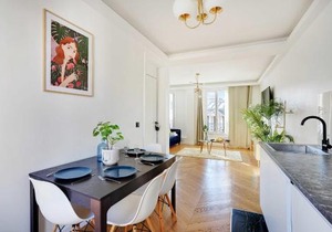 Chic and Cozy Apartment in the Heart of Paris