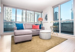 Chic Corner 2 Bedrm CN Tower Suite/Terrace