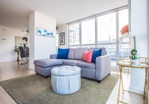 Chic Corner 2 Bedrm CN Tower Suite/Terrace