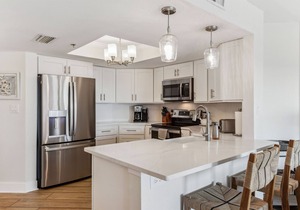 Coastal Charm Oceanview 3BR Condo w/ Heated Pool