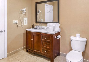 Comfort Inn & Suites Thousand Islands Harbour District