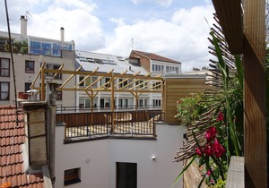 Comfortable house for 10 people in Paris, with 3 bathrooms and roof terrace