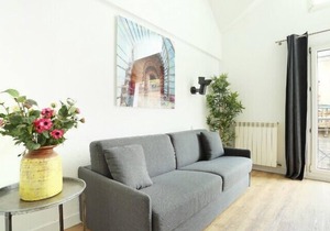 Comfortable Mezzanine Studio for family of 4 in Les Lilas