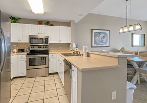 Comfortable unit, Breathtaking views, Quick walk to dining