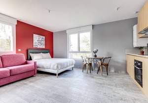 Cosy, fully-equipped studio near Paris and CDG