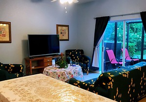 Cozy 4Bdrm/3Ba Beautiful Townhouse, Near Disney & Major Shops