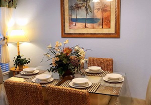 Cozy 4Bdrm/3Ba Beautiful Townhouse, Near Disney & Major Shops