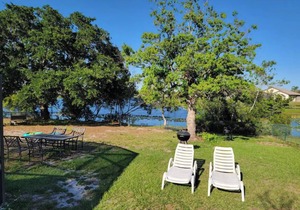Cozy lake house with private heated pool near Disney