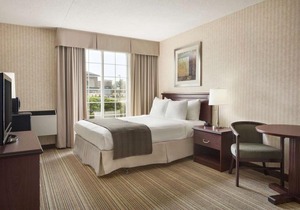 Days Inn by Wyndham Brantford