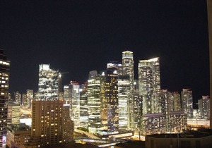 Downtown High-rise - Parking & CN Tower View